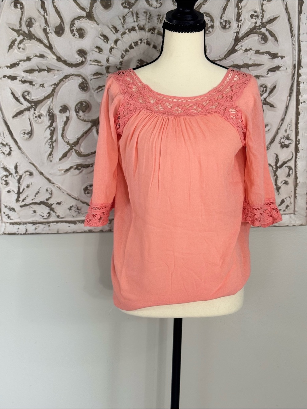 Altar'd State Coral Crochet-Trim Peasant Tunic